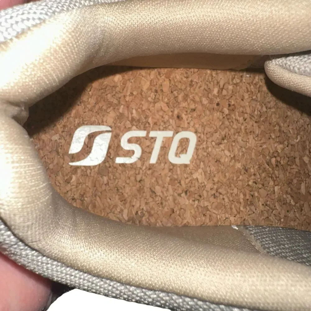 STQ Women’s Sneakers Size 8.5 Gray Knit Comfort Walking Shoes